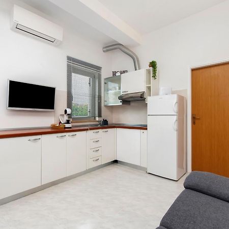 Apartman Nevera Adults Only روفينج المظهر الخارجي الصورة