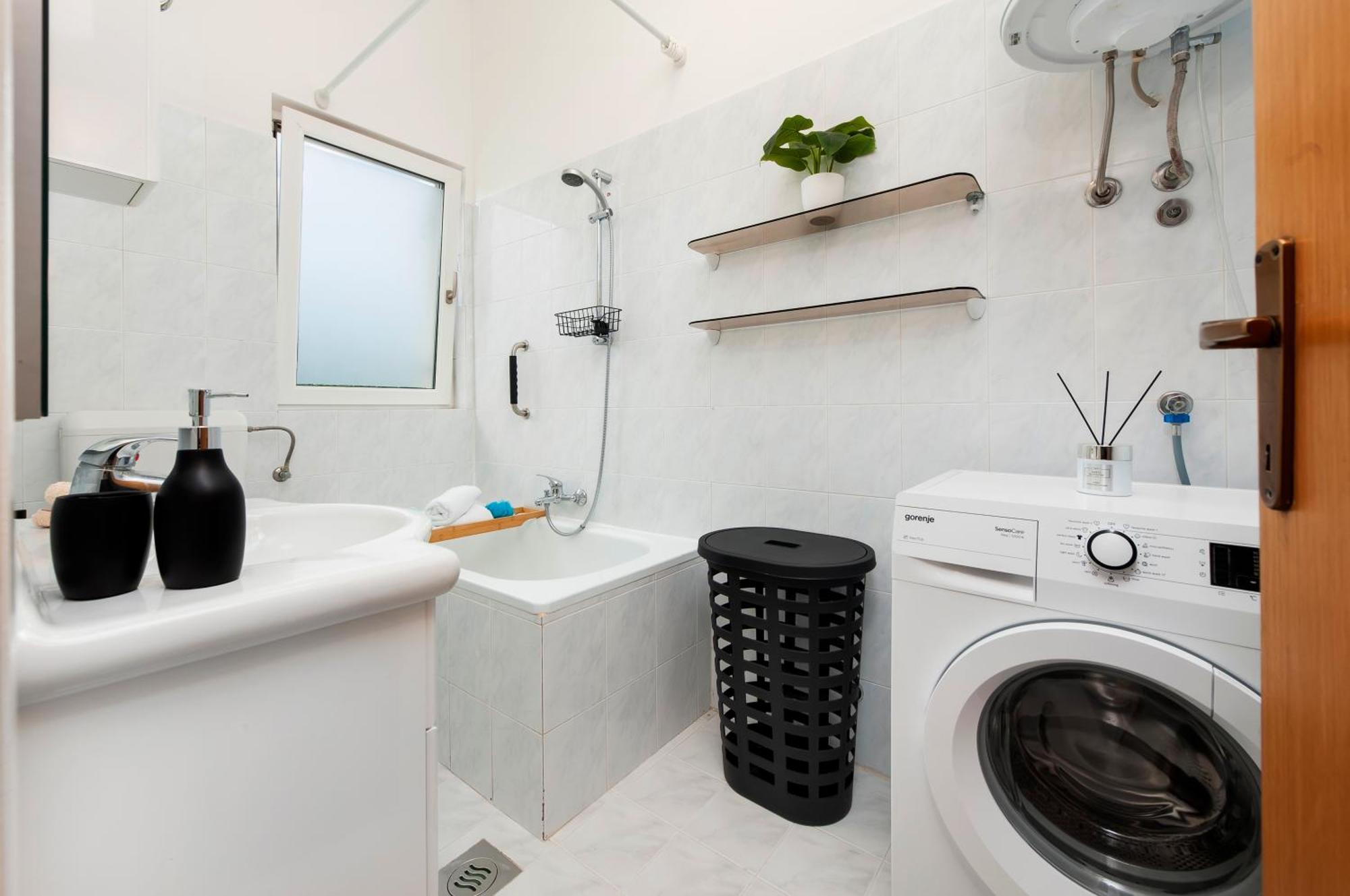 Apartman Nevera Adults Only روفينج المظهر الخارجي الصورة